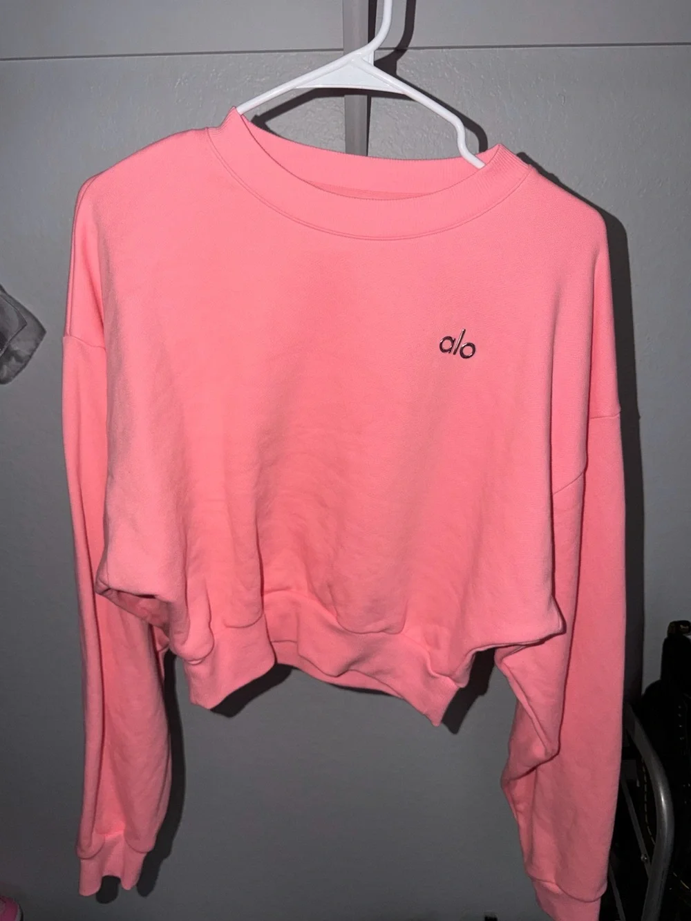 All cropped crewneck